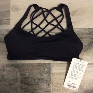 Lululemon Free to Be Wild Bra Size 6